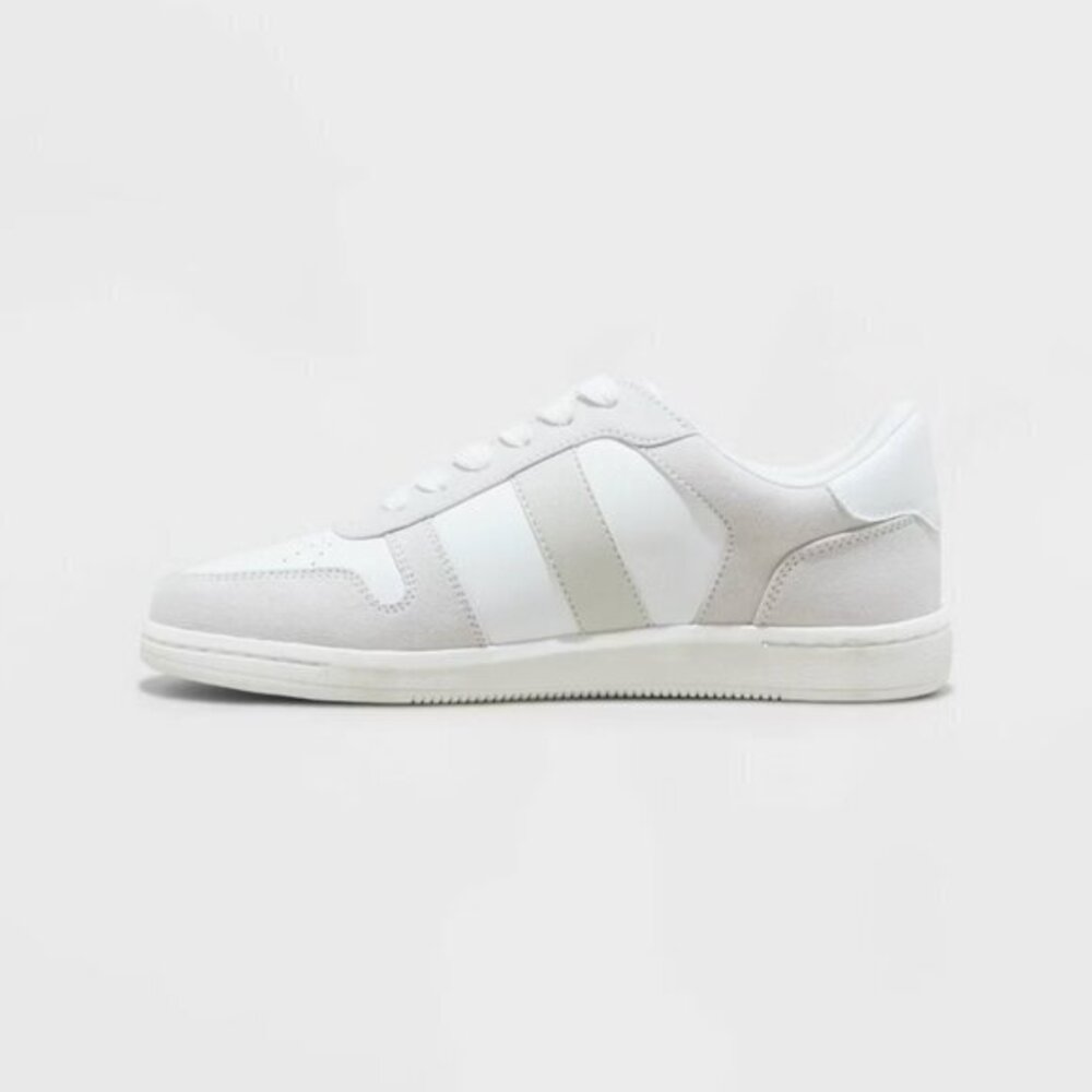 Universal Thread Low Top Lace Up Sneaker Women's 8.5